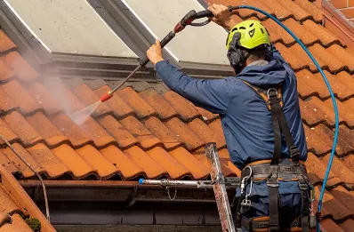 Démoussage et hydrofuge de toiture à Clères